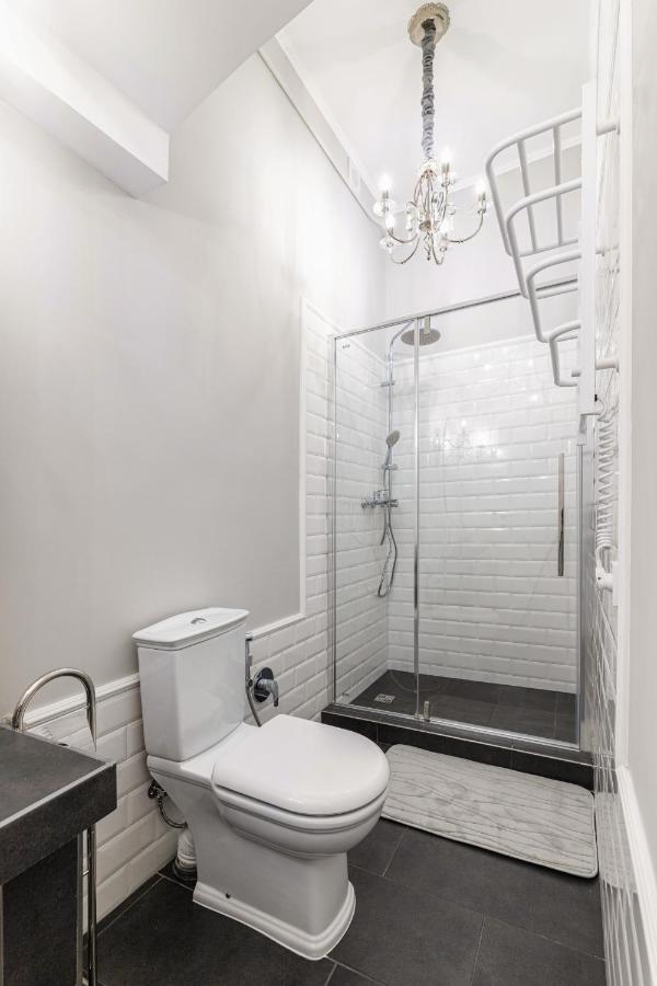 לבוב 3 Room Apartments , Rohatyntsyv Street מראה חיצוני תמונה